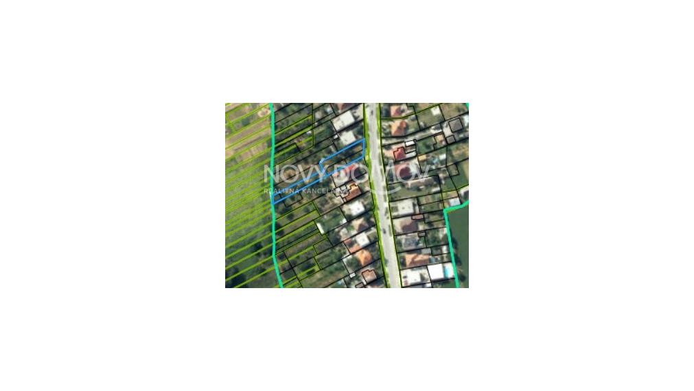 PREDAJ : Pozemok bez tiarch, s IS a výbornou dostupnosťou!