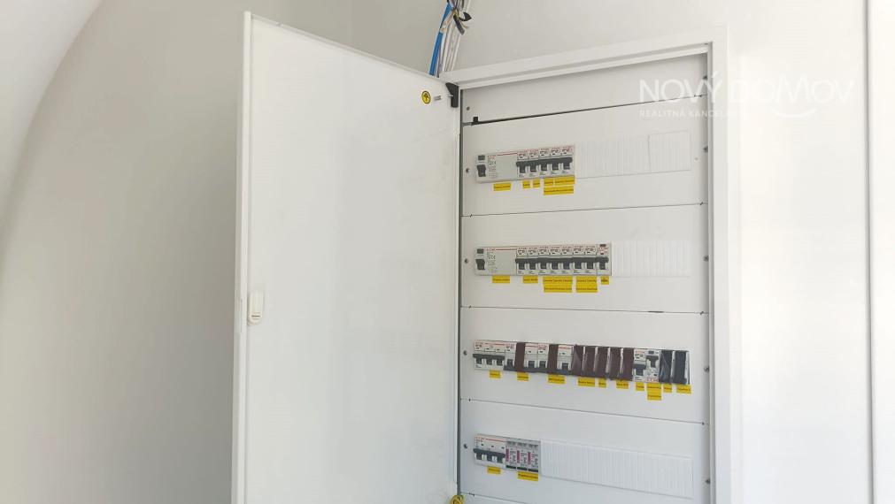 P R E D A J - 227000€