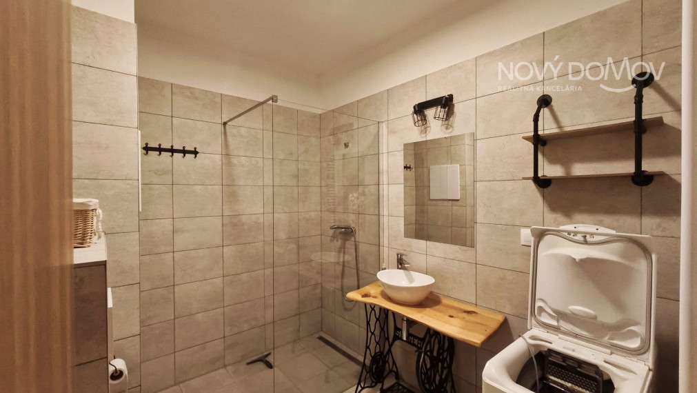 P R E N Á J O M - voľný ihneď