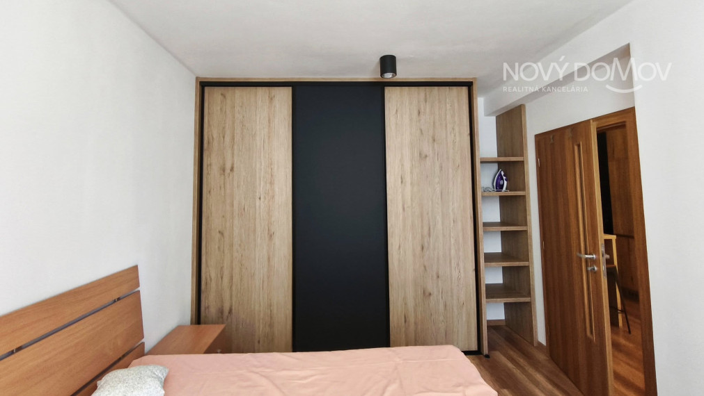 P R E N Á J O M - voľný ihneď