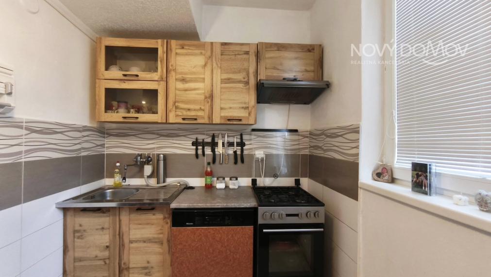 PREDAJ - obec Váhovce, RD bez pozemku