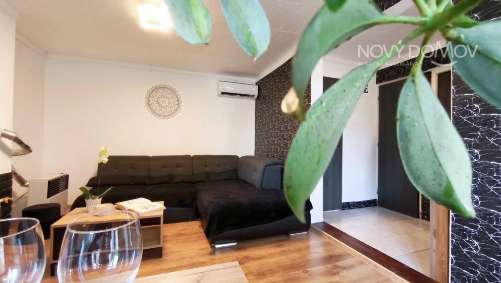 PREDAJ - obec Váhovce, RD bez pozemku