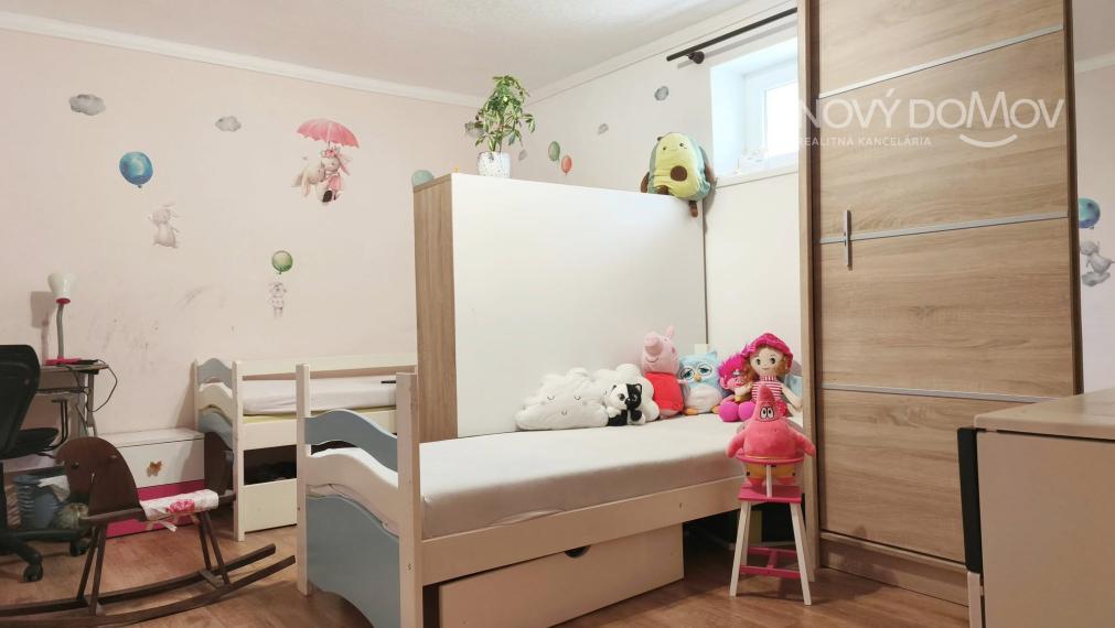 PREDAJ - obec Váhovce, RD bez pozemku