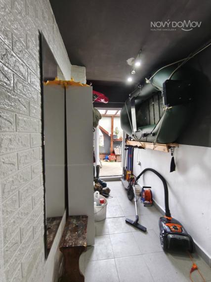 PREDAJ - obec Váhovce, RD bez pozemku