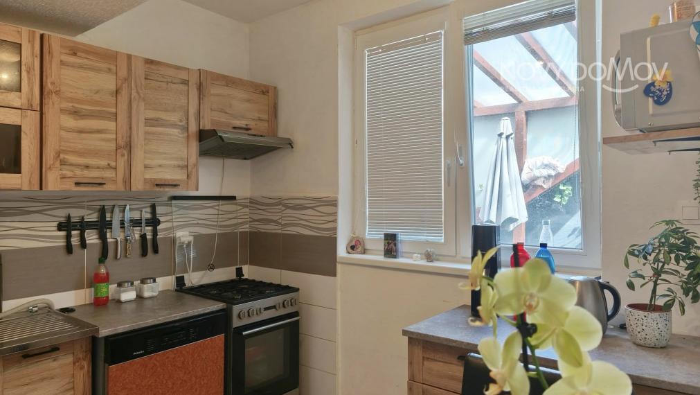 PREDAJ - obec Váhovce, RD bez pozemku