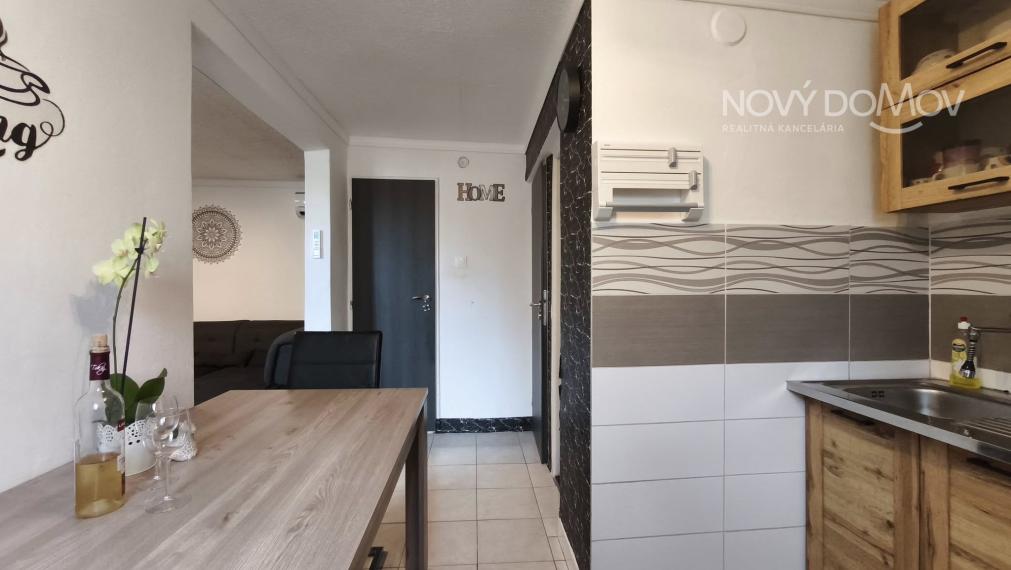 PREDAJ - obec Váhovce, RD bez pozemku