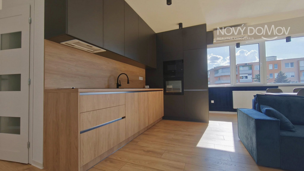 P R E D A J - cena na vyžiadanie