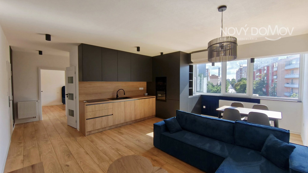 P R E D A J - cena na vyžiadanie