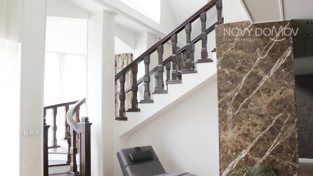 P R E D A J - cena na vyžiadanie