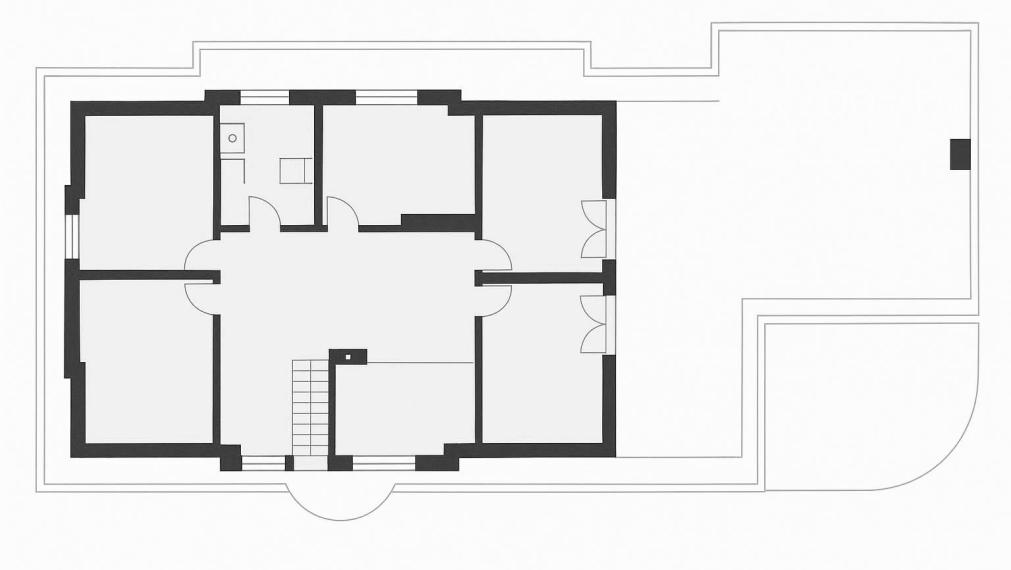 P R E D A J - cena na vyžiadanie