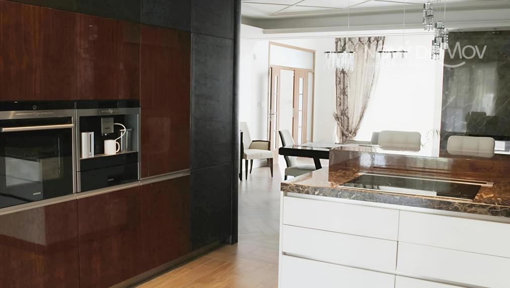 P R E D A J - cena na vyžiadanie