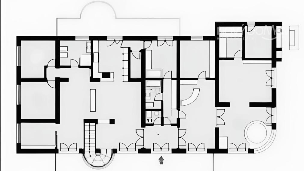 P R E D A J - cena na vyžiadanie