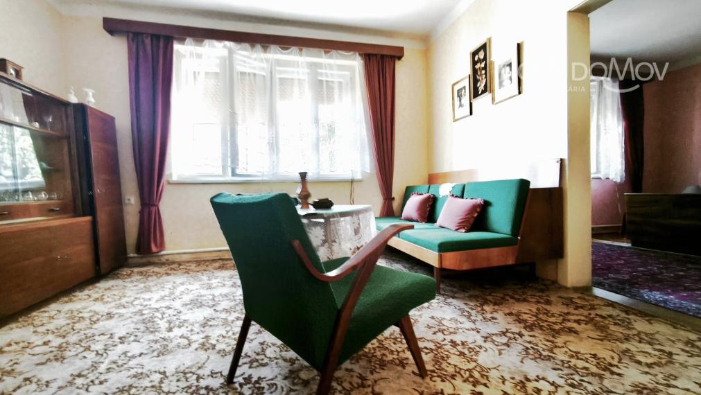 PREDAJ – starší rodinný dom na veľkom pozemku 758 m², Váhovce