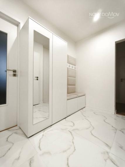 P R E N Á J O M - dieťa vítané, zariadený 3 izby + kuchyňa a loggia