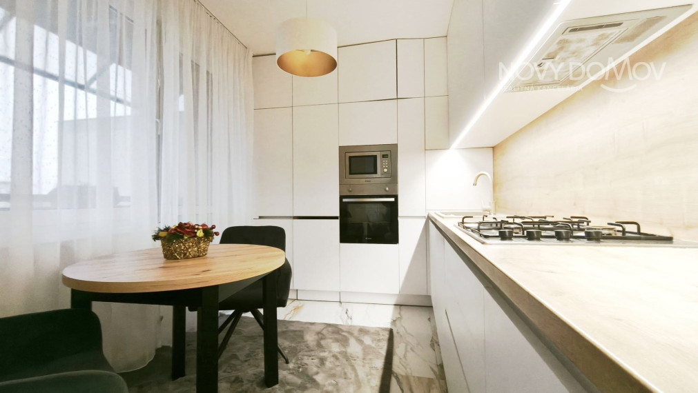 P R E N Á J O M - dieťa vítané, zariadený 3 izby + kuchyňa a loggia