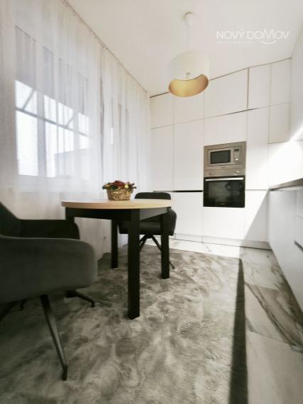 P R E N Á J O M - dieťa vítané, zariadený 3 izby + kuchyňa a loggia