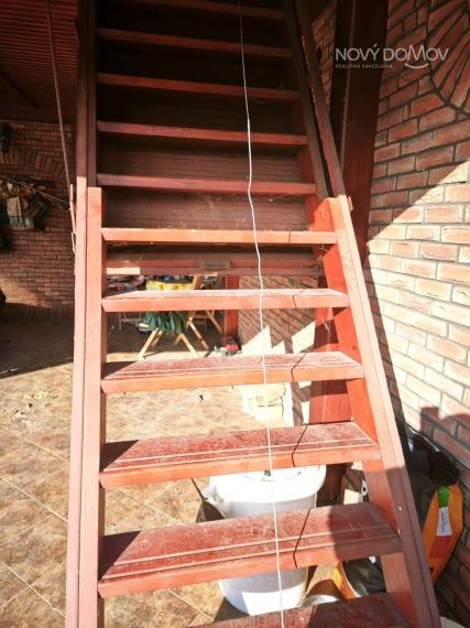 P R E D A J - rodinný dom, obec Gáň, pozemok 1079  m²