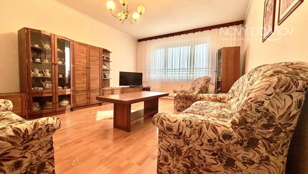 3-IZBOVÝ BYT S LOGGIOU | 89 m² | VÝŤAH |