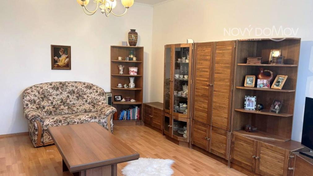 3-IZBOVÝ BYT S LOGGIOU | 89 m² | VÝŤAH |