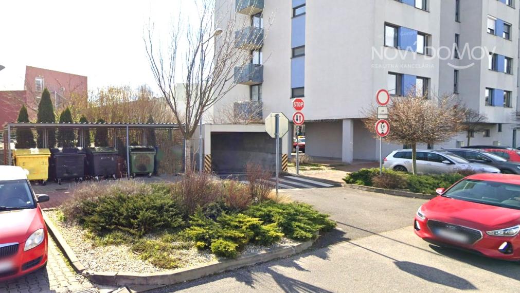 P R E D AJ - podzemné parkovacie státie