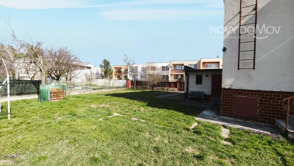 PRÉMIOVÁ PONUKA: 4-izbový rodinný dom na skvelej adrese