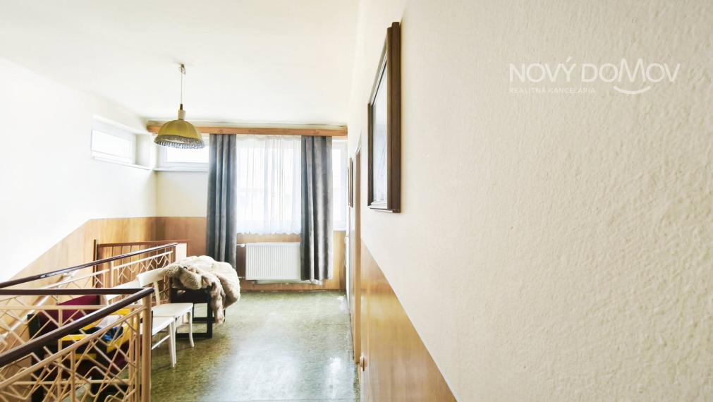 PRÉMIOVÁ PONUKA: 4-izbový rodinný dom na skvelej adrese