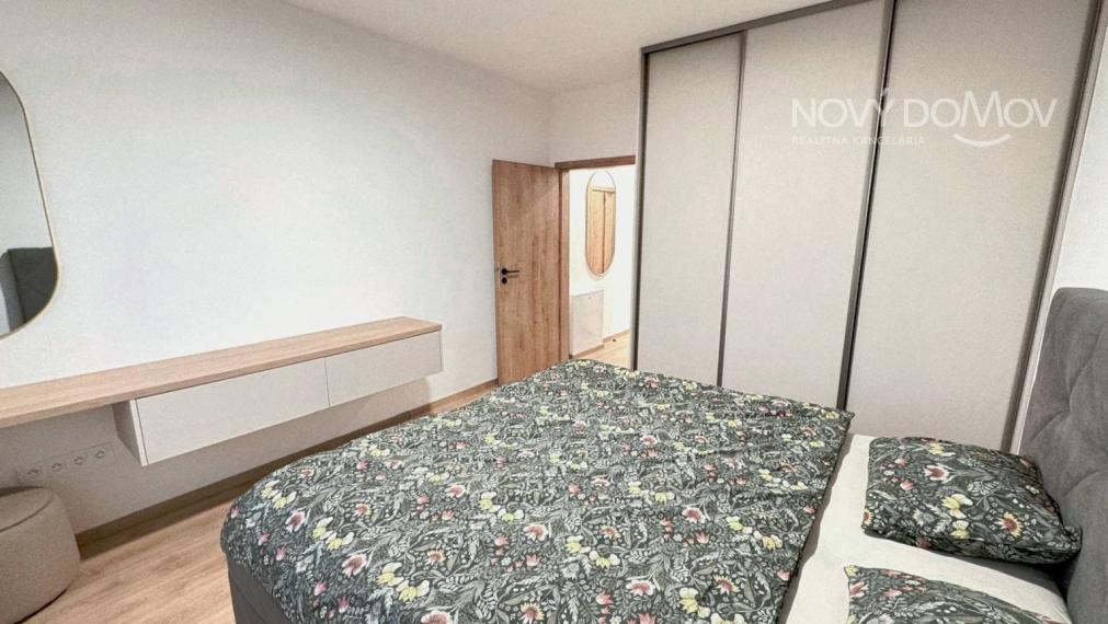 P R E N Á J O M     | VOĽNÝ IHNEĎ | 3-IZBOVÝ BYT | WEST – Galanta