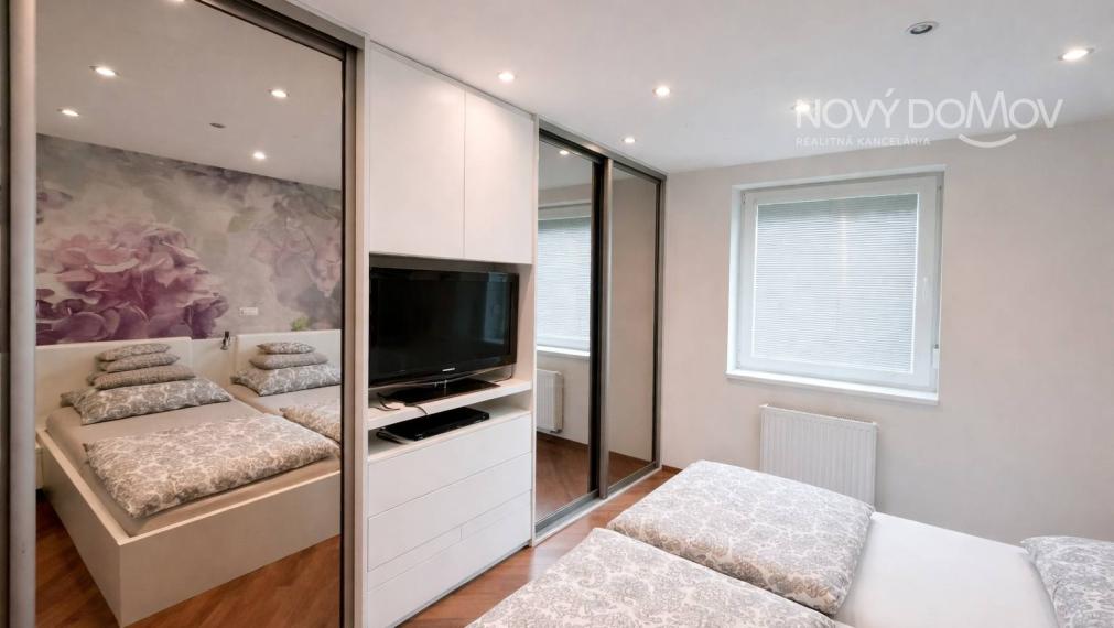 Štýlový 3-izbový byt v centre Serede | Balkón | 74 m² | Investičná príležitosť