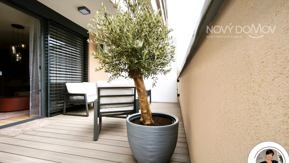 TOP  P R E N Á J O M : Terasa, garáž a luxus v jednom!