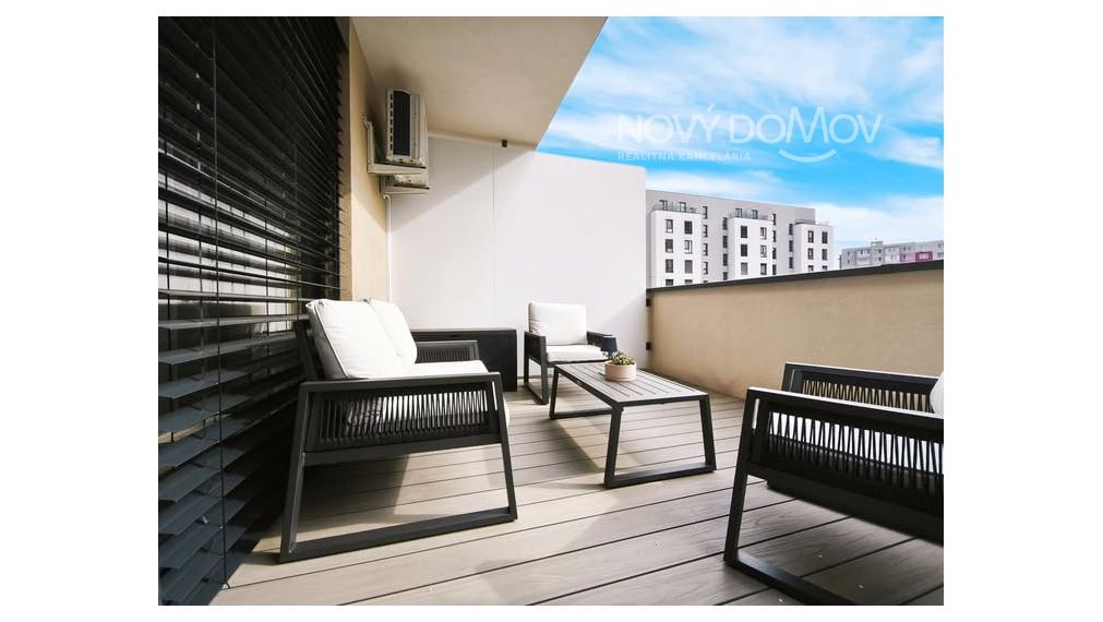 TOP  P R E N Á J O M : Terasa, garáž a luxus v jednom!