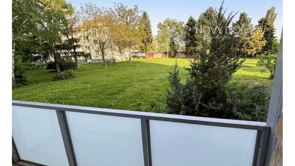 MODERNÝ A KOMPLETNE ZARIADENÝ 2-IZBOVÝ BYT V SLÁDKOVIČOVE