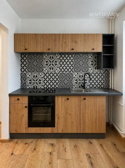 MODERNÝ A KOMPLETNE ZARIADENÝ 2-IZBOVÝ BYT V SLÁDKOVIČOVE