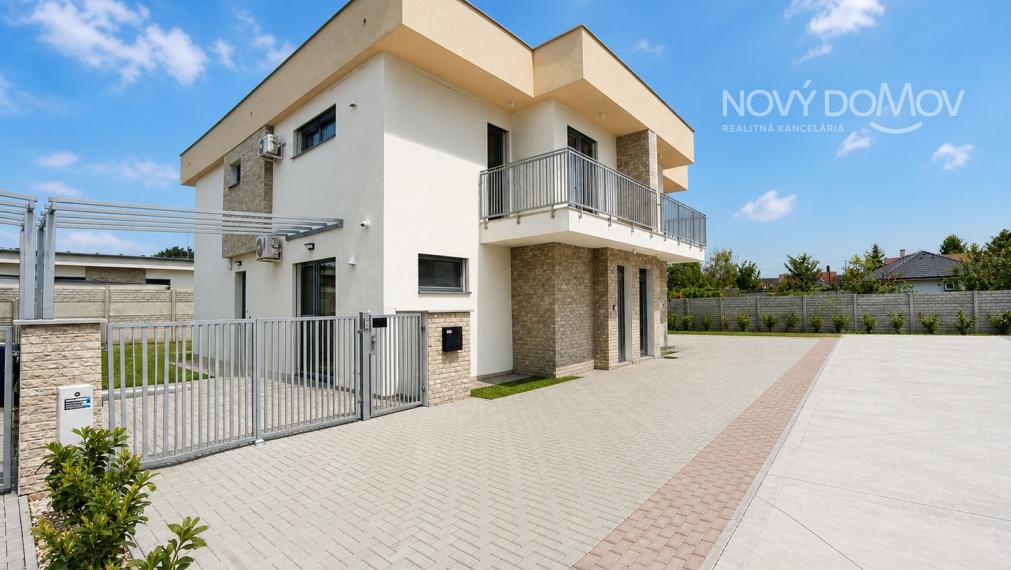 JELKA - Kráľovská Dolina: Moderný 3i byt so záhradou a terasou