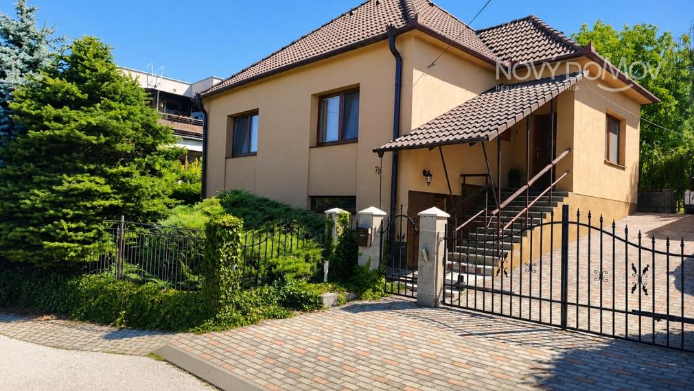 IHNEĎ OBÝVATEĽNÝ | Rodinný dom s garážou a záhradou – Koplotovce