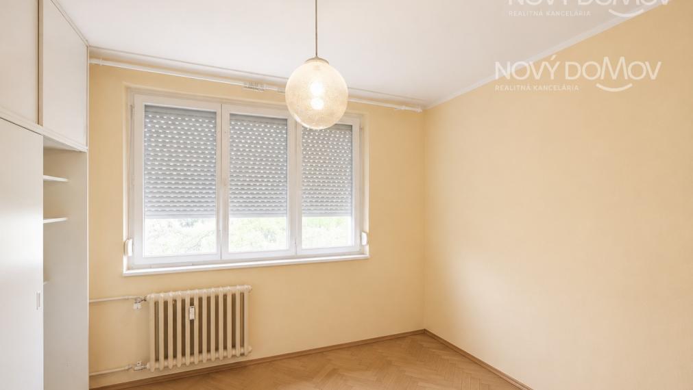 Na predaj 3-izbový byt v Galante, 63 m2, pôvodný stav s loggiou