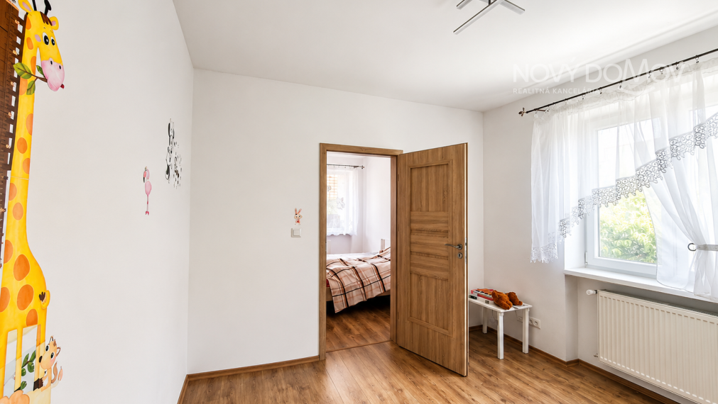 Rodinný dom s možnosťou podnikania alebo viacgeneračného bývania | Jelka