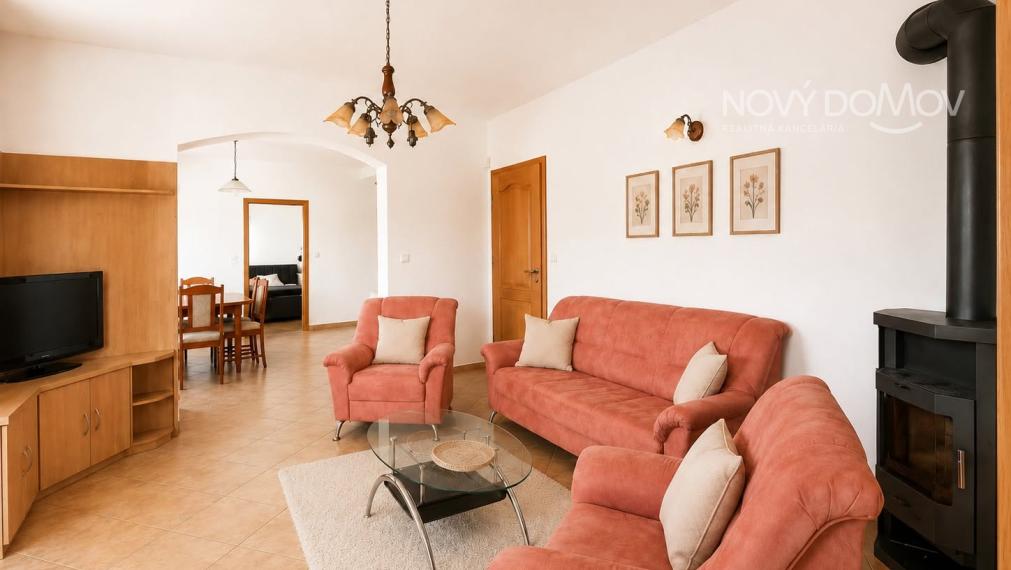 Dom s bazénom, jazierkom a nákladmi len 103€  - obec GÁŇ