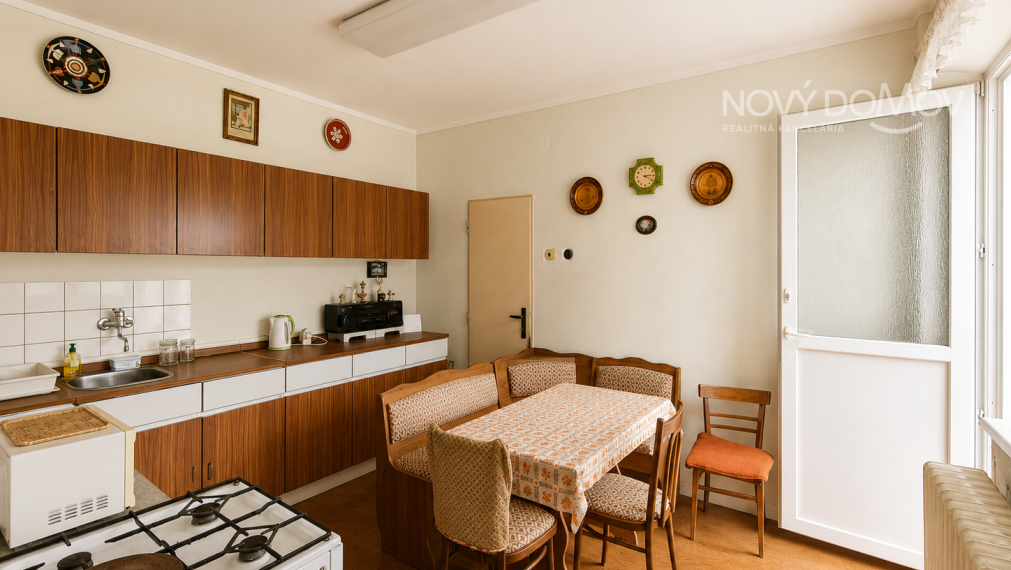 ŠÚROVCE – 5-izbový rodinný dom, pozemok 834 m²
