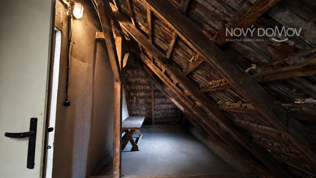 ŠÚROVCE – 5-izbový rodinný dom, pozemok 834 m²