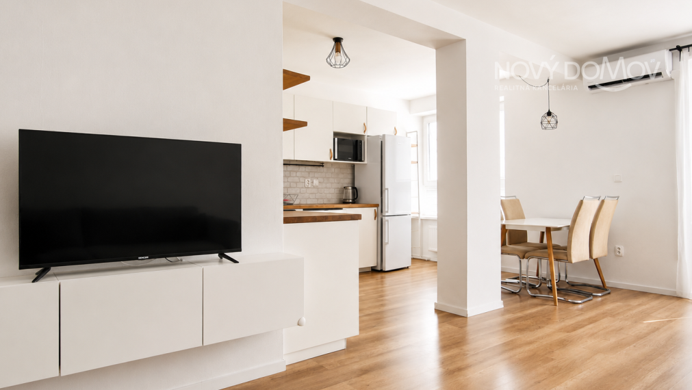 PRENÁJOM | ELEGANTNÝ 2-IZBOVÝ BYT S PARKOVANÍM – GALANTA, WEST