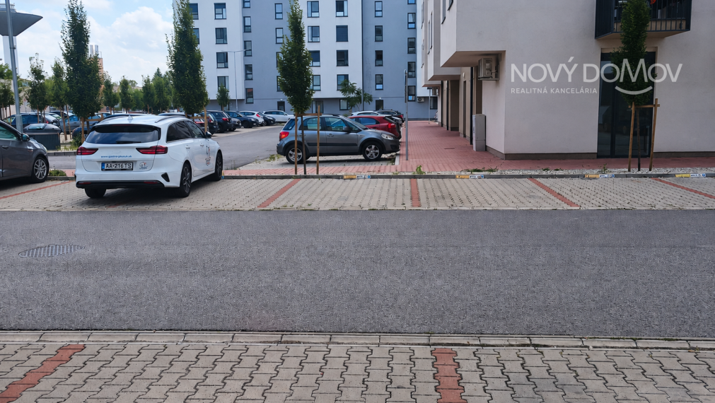 PRENÁJOM | ELEGANTNÝ 2-IZBOVÝ BYT S PARKOVANÍM – GALANTA, WEST