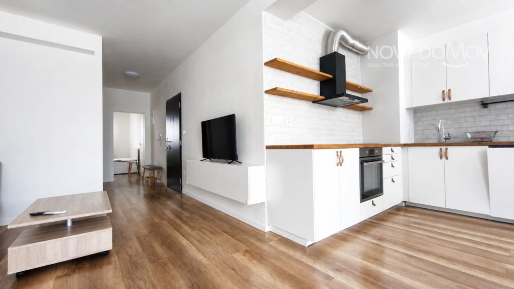 PRENÁJOM | ELEGANTNÝ 2-IZBOVÝ BYT S PARKOVANÍM – GALANTA, WEST