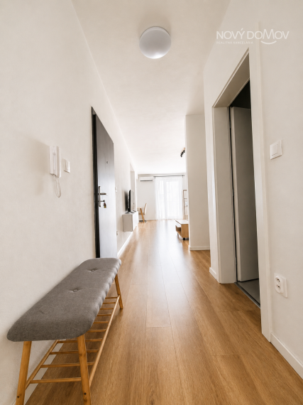 PRENÁJOM | ELEGANTNÝ 2-IZBOVÝ BYT S PARKOVANÍM – GALANTA, WEST