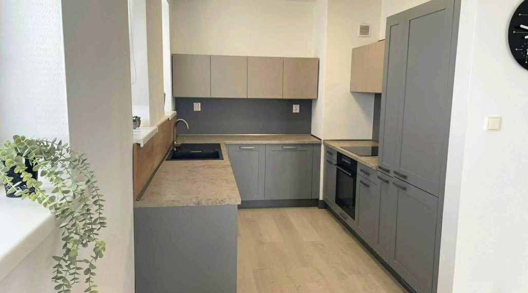 P R E D A J  :   87,7 m² , zariadený, nízke náklady