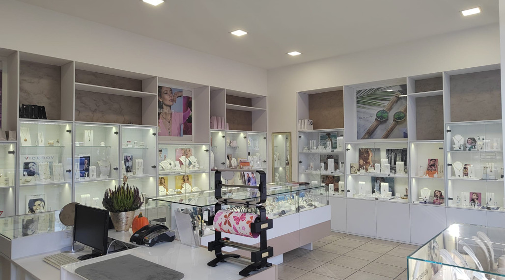 P R E N Á J O M - nebytové priestory, Hlavná ulica, GALANTA