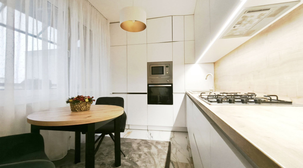 P R E N Á J O M - dieťa vítané, zariadený 3 izby + kuchyňa a loggia