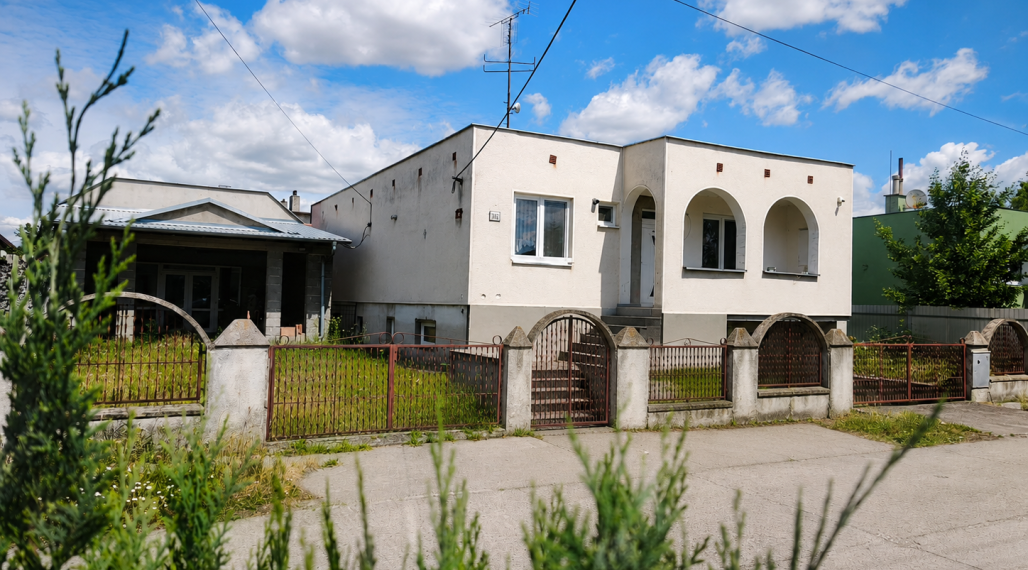 Rodinný dom s možnosťou podnikania alebo viacgeneračného bývania | Jelka