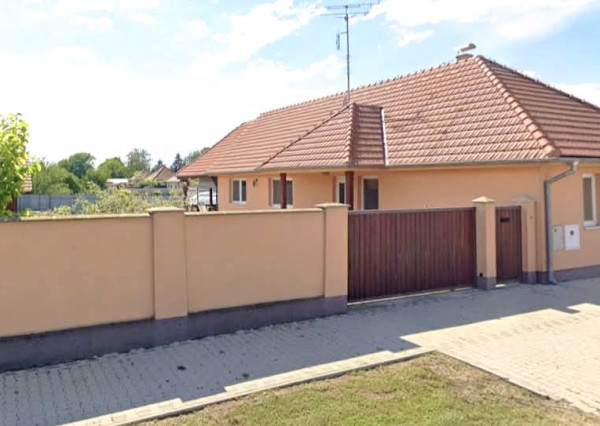 P R E D A J - rodinný dom, obec Gáň, pozemok 1079  m²