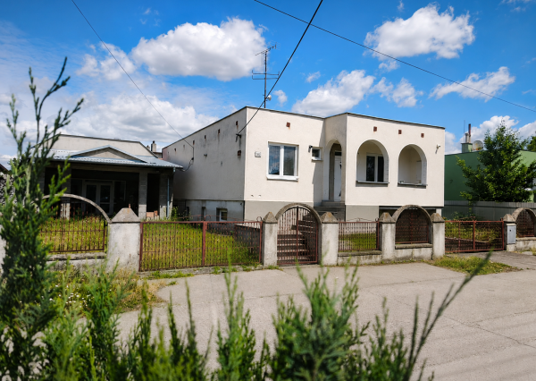 Rodinný dom s možnosťou podnikania alebo viacgeneračného bývania | Jelka