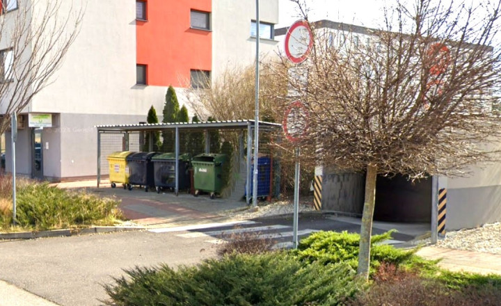 PREDAJ - parkovacie stánie - podzemná garáž - fotografia 1